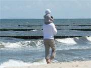 Spaziergang am Spsaum: Der unendlich weite Ostseestrand der Insel Usedom.