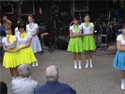 Kurzprogramm: Auch der Loddiner Karnevalsverein bedenkt den Reiterhof in Klpinsee.