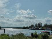 Blick zum Peenestrom: Abgelegen ist der Nordhafen auf dem Peenemnder Haken der Insel Usedom.