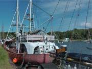 Am Peenestrom: Im Nordhafen von Peenemnde auf der Insel Usedom werden Boote restauriert.