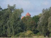 Blick vom Stettiner Haff: Das Schloss Stolpe im Haffland der Insel Usedom.