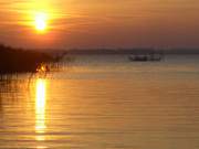 Romantische Insel Usedom: Sonnenuntergang ber dem Peenestrom.