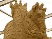 Biblische Motive: Sandskulpturen im Ostseebad Ahlbeck.