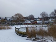 Usedom im Schnee: Fischerdorf Loddin am Achterwasser.