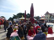 Ostersonntag auf Usedom: Volksfest im Ostseebad Karlshagen.