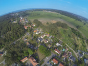 Seebad Loddin im Luftbild: Ganz oben die Ostsee.