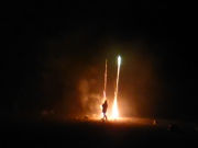 Professionelles Feuerwerk ber dem Strand von Klpinsee.