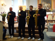 "Einmarsch": Saxophonquartett in der Kirche Benz.