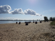 Strandkrbe im Sonnenlicht: Freest an der Peenemndung.