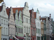 Ziergiebel: Fassaden in der Altstadt von Wismar.