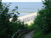 In Reih und Glied: Strandkörbe am Koserower Strand.
