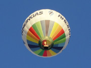 Brenner an: Neuer Auftrieb für den Heißluftballon über dem Usedomer Hinterland.