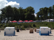 Beliebt: XXL-Strandkrbe auf dem Strand von ckeritz.