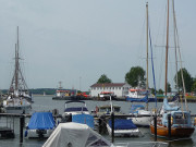 Karlshagen am Peenestrom: Fischer- und Sportboote.