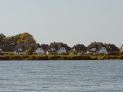 Ostseebad Zinnowitz auf Usedom: Ferienhuser am Achterwasser.
