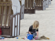 Spiel auf dem breiten Sandstrand des Ostseebades Bansin.