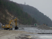 Fluss des Sediments: Langsam fllt sich das Absetzbecken.