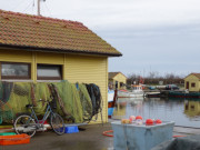 Kein frischer Fisch: Fischerhafen Freest außerhalb der Fangzeit.