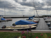 Sportboote im Achterwasserhafen ckeritz: Sptsommer auf Usedom.