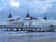 Ostseebad Ahlbeck auf Usedom: Winterliche Impression von der bekannten historischen Seebrcke.