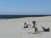 Warten auf das Frhjahr: Usedomer Ostseestrand des Bernsteinbades Zempin.