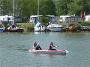 Wassersport auf Usedom: Stagnie ist ein beliebter Standort fr Surfer, Segler und Kiter.