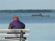 Usedom im Sptsommer: Verweilen am Fischerhafen von Warthe auf dem Lieper Winkel.