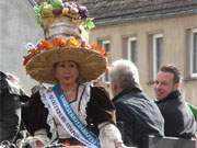 Knopf im Ohr: Die Offiziellen auf dem Festumzug des Landeserntedankfestes Mecklenburg-Vorpommern.