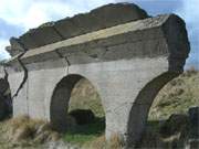 Unweit der Abnahmeprfstnde PXII und PXIII: Ruine eines Lagerbunkers.