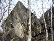 Seitenwand: Nach der Sprengung ist das massive Dach des Peenemnder Schutzbunkers eingestrzt.