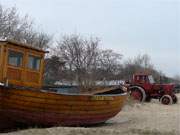 "Sturmvogel": Fischerboot an der Strandpromenade von Ahlbeck.