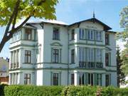 Kaiserbad Ahlbeck auf der Insel Usedom: Typische Bdervilla nahe der Strandpromenade.