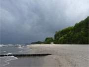 Khles Wetter: Am Morgen des Herrentags ist der Strand von Stubbenfelde schwach besucht.