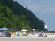 Zu Fen des Streckelsberges: Ostseestrand des Bernsteinbades Koserow.