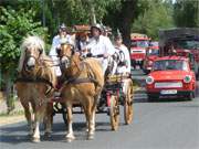 Feuerwehren von der ganzen Insel Usedom: Festumzug der Freiwilligen Feuerwehr des Seebades Loddin.