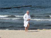 Bernsteinbad Zempin auf Usedom: Baden am Ostseestrand bei 35C.