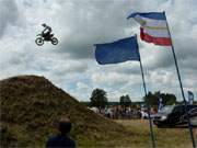 Am Himmel: Motocross in der nhe der Stadt Wolgast.