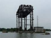 Eisenbahnlinie Berlin — Usedom: Die Ruine der Eisenbahnhubbrcke von Karnin.