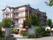 Hotel am Meer: Bdervilla an der Strandpromenade des Kaiserbades Ahlbeck auf Usedom.