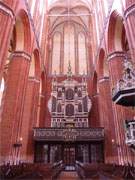 Beeindruckende Proportionen: Orgelempore in der Sankt-Nikolai-Kirche der Hansestadt Wismar.