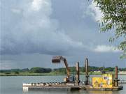 Nassbaggerei: Ein neuer Achterwasserhafen entsteht im Westen des Ostseebades Zinnowitz.