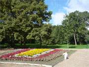 Bltenpracht im Sonnenschein: Liebevoll gestalteter Stadtpark in Swinemnde.