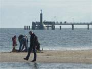 Ostseestrand, Seebrcke und Tauchgondel: Ostseebad Zinnowitz im Inselnorden Usedoms.