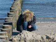 Muschelsuchen am Ostseestrand des Bernsteinbades ckeritz.