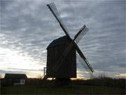 Abendhimmel zum Mittag: Die Bockwindmhle bei Pudagla im Hinterland der Insel Usedom.