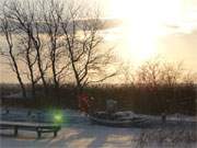 Winter auf Usedom: Abendstimmung am Achterwasserhafen des Bernsteinbades Loddin.