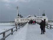 Eisfelder am Horizont: Die Seebrcke des Usedomer Kaiserbades Ahlbeck.