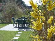 Zeit zum Grillen: Der Garten des Steinbock-Ferienhofes auf der Insel Usedom.