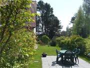 Nicht nur zum Grillen: Den ganzen Tag ein sonniger Platz im Garten der Steinbock-Ferienwohnungen.