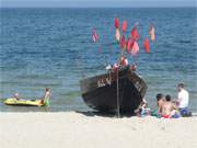 Schnes Pltzchen: Sonnenhungrige am Ostseestrand von Klpinsee.